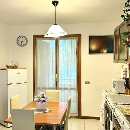 N290 - Numana, Comodo Trilocale Con Terrazzo Vista Mare Numana