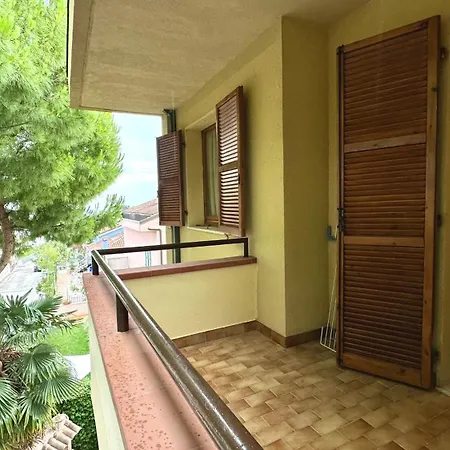 N290 - Numana, Comodo Trilocale Con Terrazzo Vista Mare Daire Numana